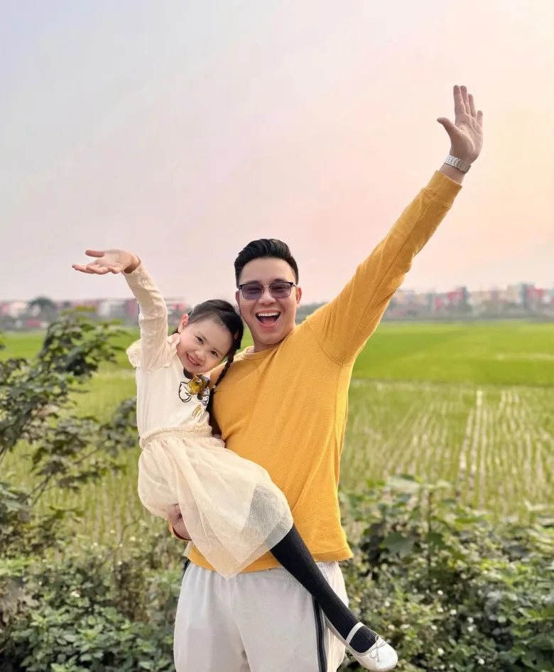 Ái nữ của nam ca sĩ muốn nối nghiệp bố.