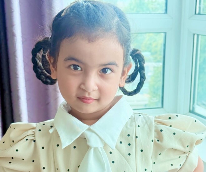 Ái nữ lai Ấn nhà Võ Hạ Trâm hiện lên 5 tuổi.