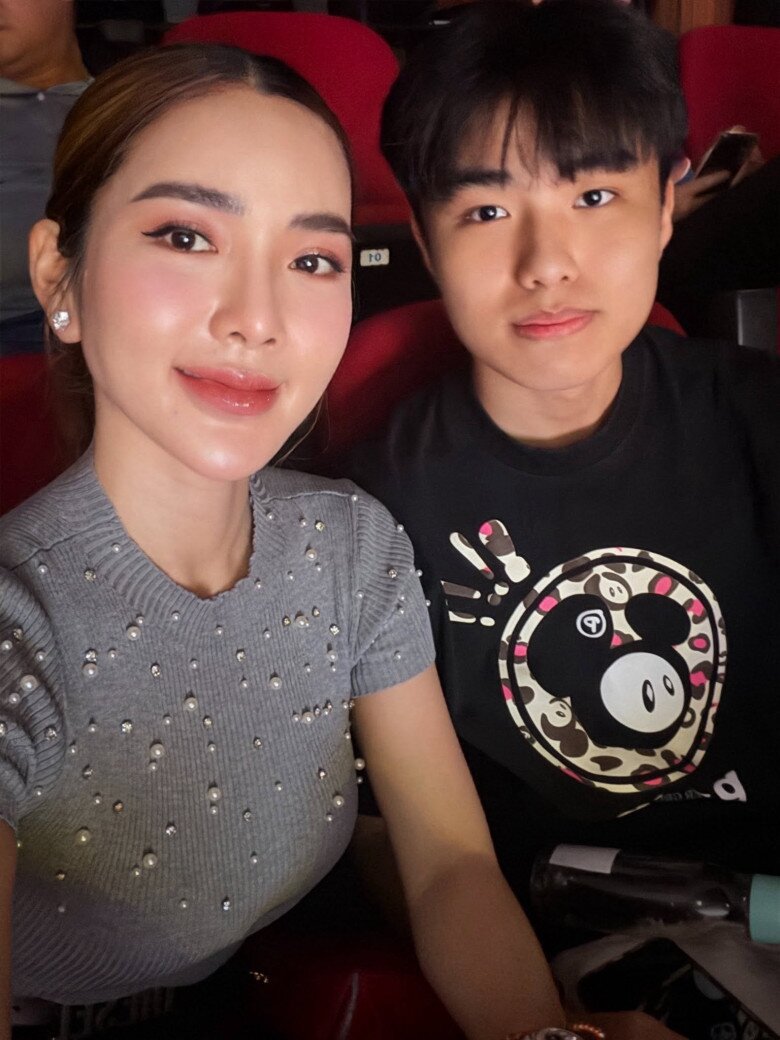 Kim Cương mừng vì con trai ngày càng dạn dĩ, trưởng thành sau 10 tháng ở Mỹ.