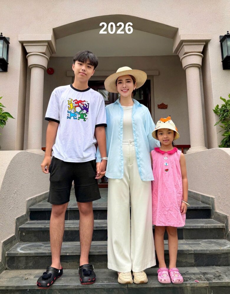 Hưng Phát học ngành kinh tế ở Mỹ. 