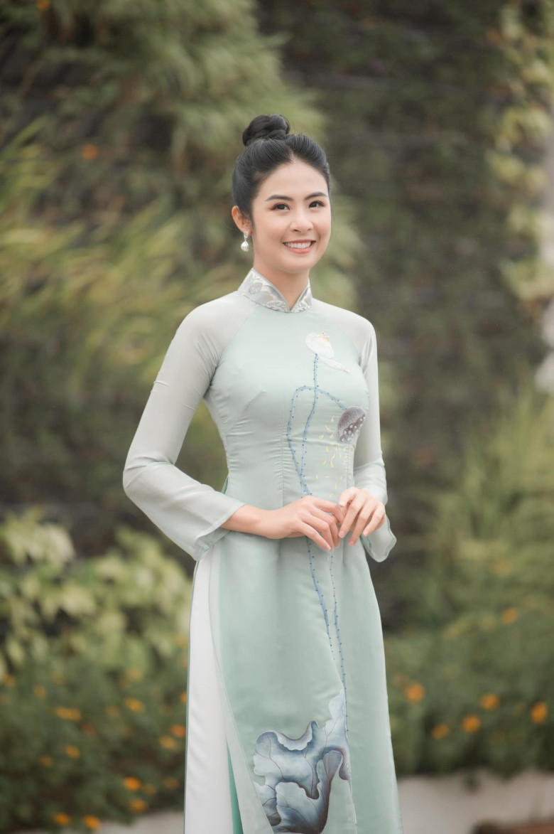 Ngọc Hân là nàng hậu sở hữu nét đẹp dịu dàng, thanh lịch.