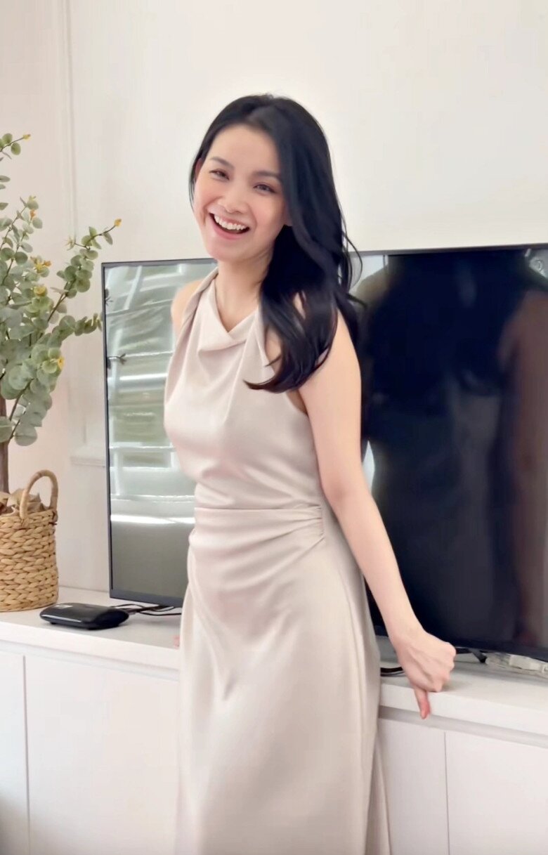 Thùy Lâm nổi tiếng với vẻ đẹp không tuổi.