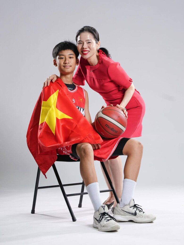 Kỳ Anh đam mê môn bóng rổ và từng thi đấu ở đội tuyển U14 quốc gia Việt Nam.