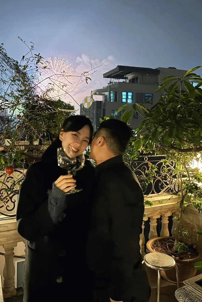 Mai Ngọc hiếm khi chia sẻ ảnh cận mặt của ông xã vì muốn giữ sự riêng tư.
