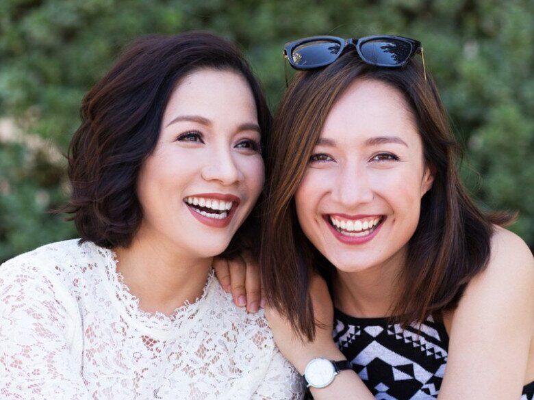 Mỹ Linh chăm sóc Anna như ruột thịt.