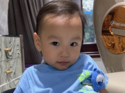 Giải trí - Con trai Phương Oanh như "ông cụ non" ở tuổi lên 2
