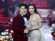 Giải trí - Akira Phan bật khóc, hôn vợ đắm đuối trong hôn lễ