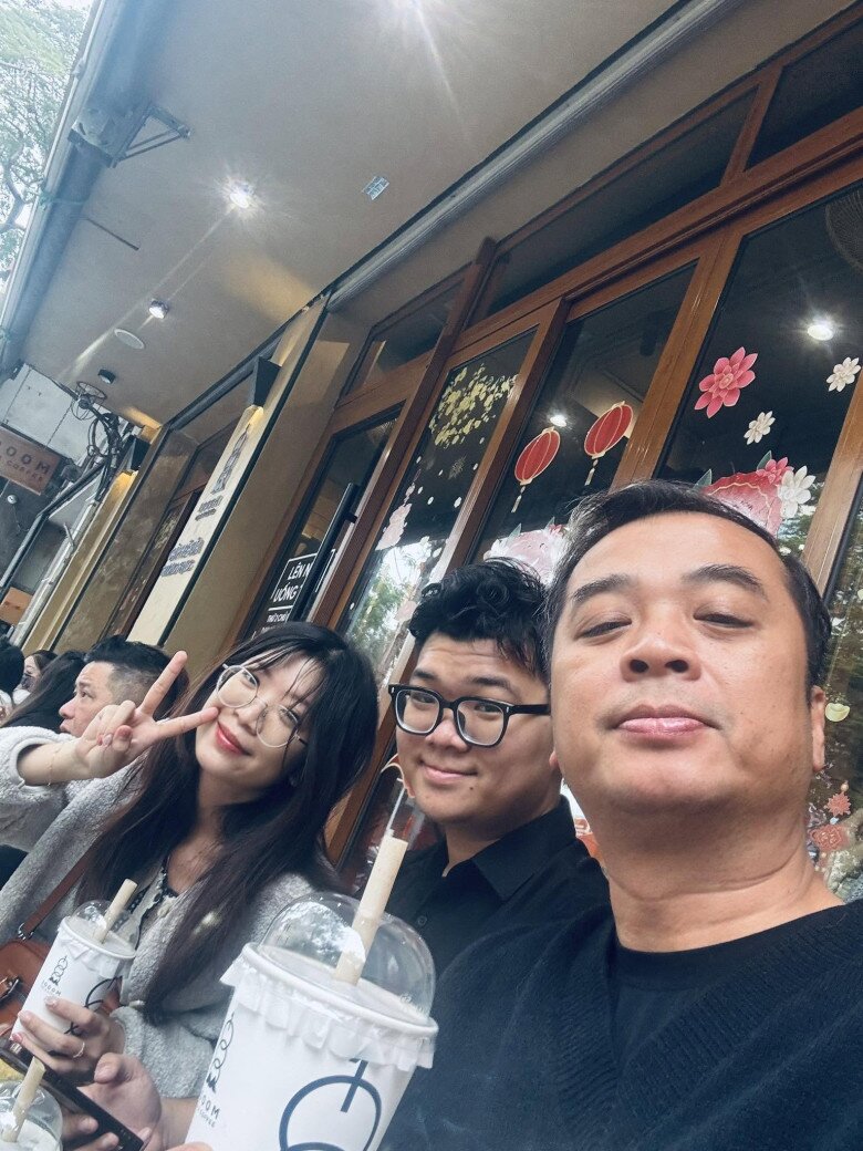 Diễn viên Tiến Minh thường chia sẻ những khoảnh khắc bên 2 con.
