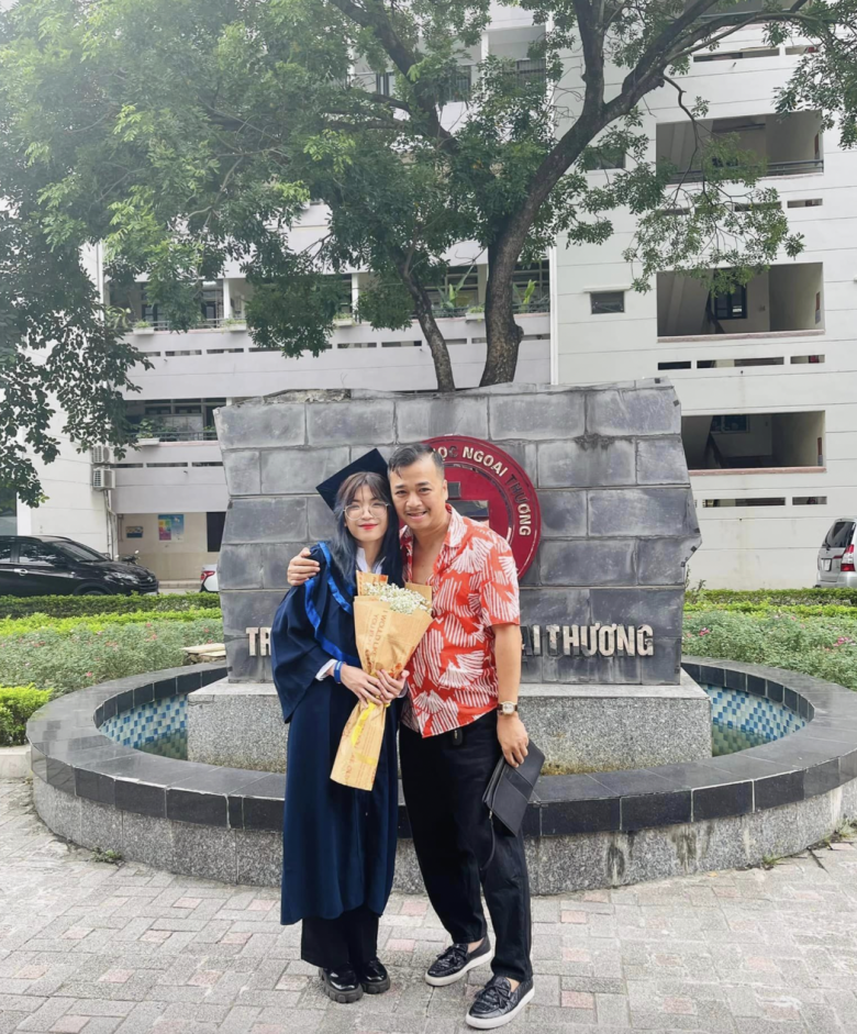 Nam nghệ sĩ luôn ủng hộ mọi mong ước của các con.