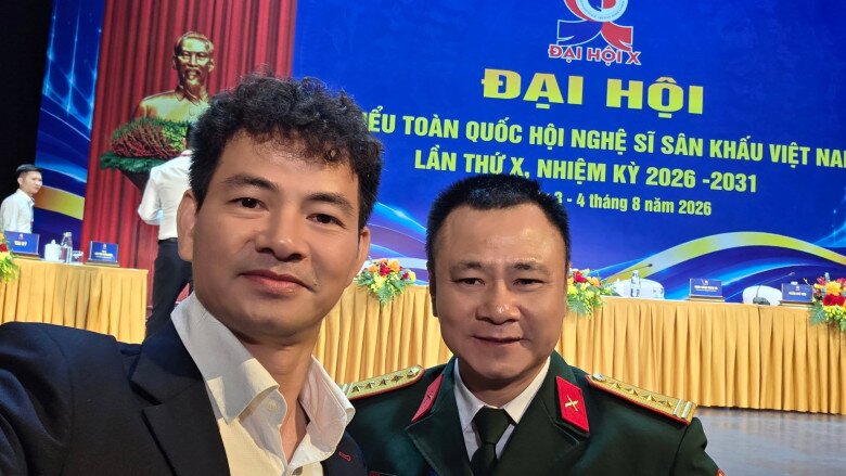 NSND Xuân Bắc còn làm thơ kể về cuộc gặp gỡ với NSND Tự Long.