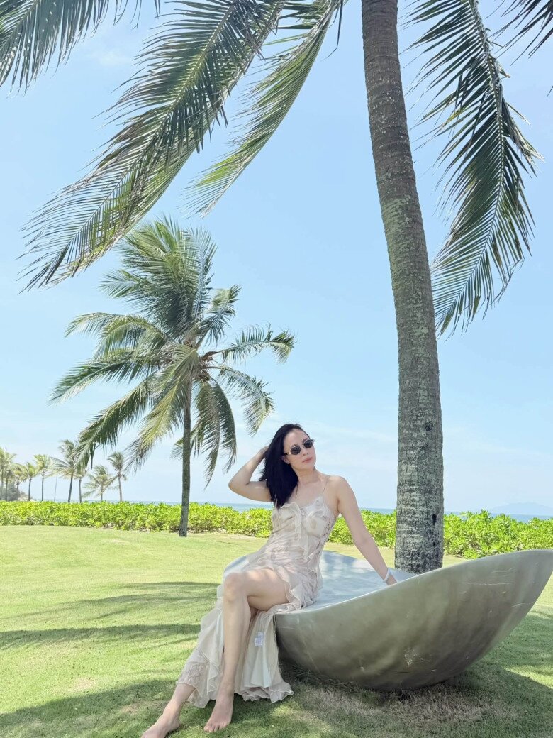 Sao Việt 24h: Con gái Hà Kiều Anh múa ballet giữa quảng trường ở Pháp, Tiến Luật tiết lộ người duy nhất amp;#34;trịamp;#34; được các con - 7