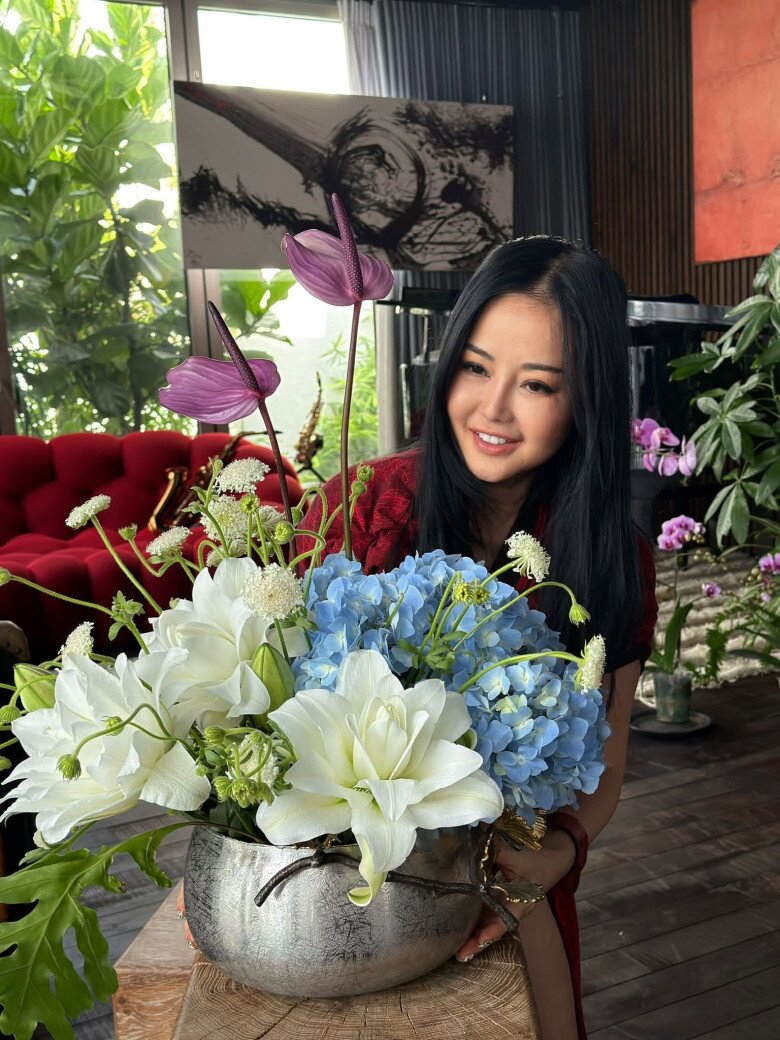 Sao Việt 24h: Con gái lai Ấn của Võ Hạ Trâm đẹp trong trẻo; Quý tử của Lệ Quyên cao nổi bật khi đứng cạnh Đan Trường - 9