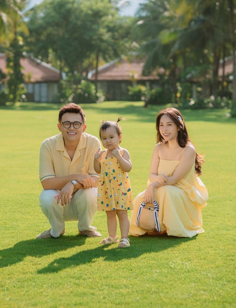 Sao Việt 24h: Con gái Hoa hậu Ngọc Diễm xinh đẹp hệt mẹ ở tuổi 16; Dương Cẩm Lynh tiết lộ cách vượt giông tố cuộc đời - 9