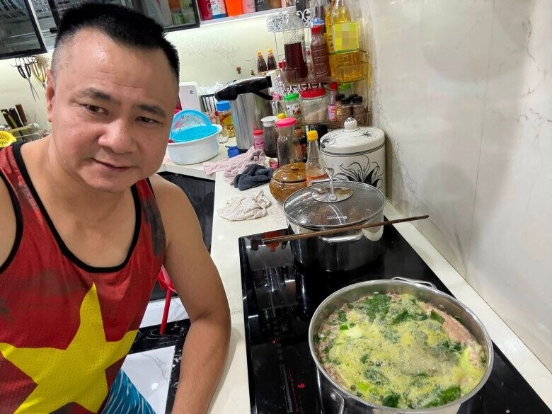 Sao Việt 24h: Mai Ngọc thích thú vì con trai biểu cảm thay đổi như thời tiết; Tiến Luật amp;#34;bó tayamp;#34; với 2 con gái song sinh - 9