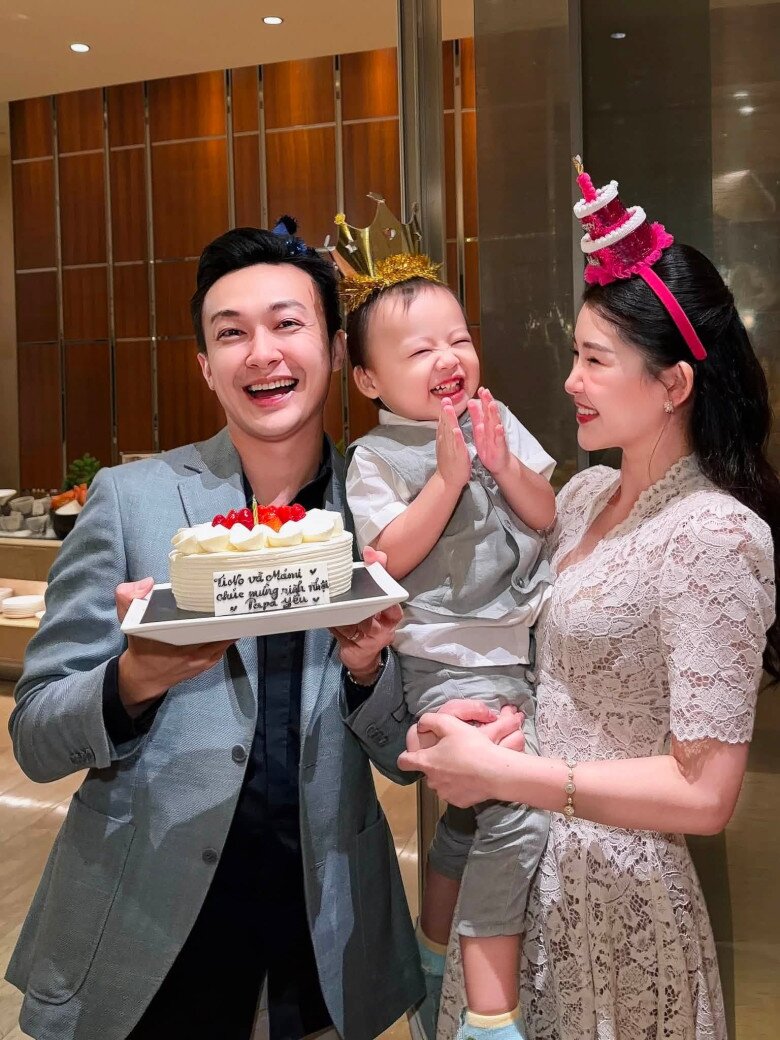 Sao Việt 24h: Mai Ngọc thích thú vì con trai biểu cảm thay đổi như thời tiết; Tiến Luật amp;#34;bó tayamp;#34; với 2 con gái song sinh - 5