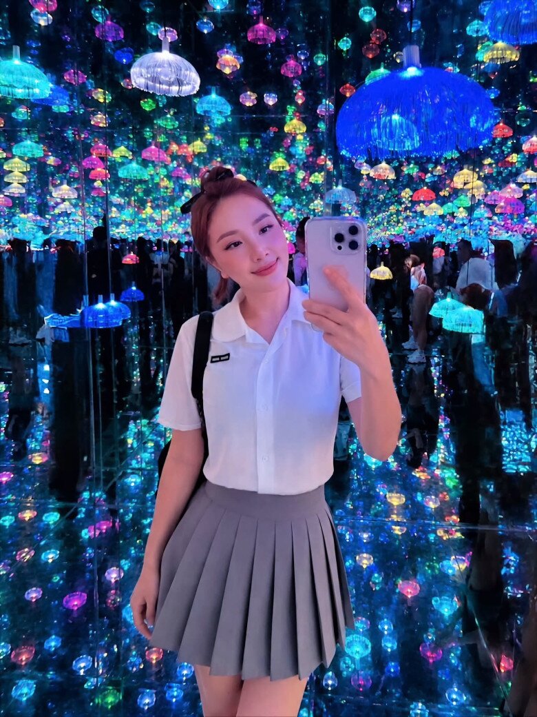 Sao Việt 24h: Nguyễn Văn Chung bất ngờ vì quý tử hiện cao ngang mình; Khánh Thi dạy con gái út xinh như thiên thần nhảy múa - 7