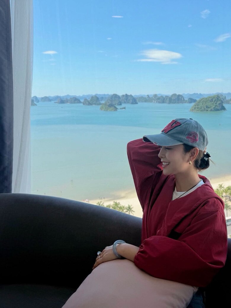 Sao Việt 24h: Phan Hiển mặc váy nhảy múa cùng bà xã Khánh Thi; Phương Oanh làm 100 quả trứng muối, thành phẩm đẹp như ngọc - 7