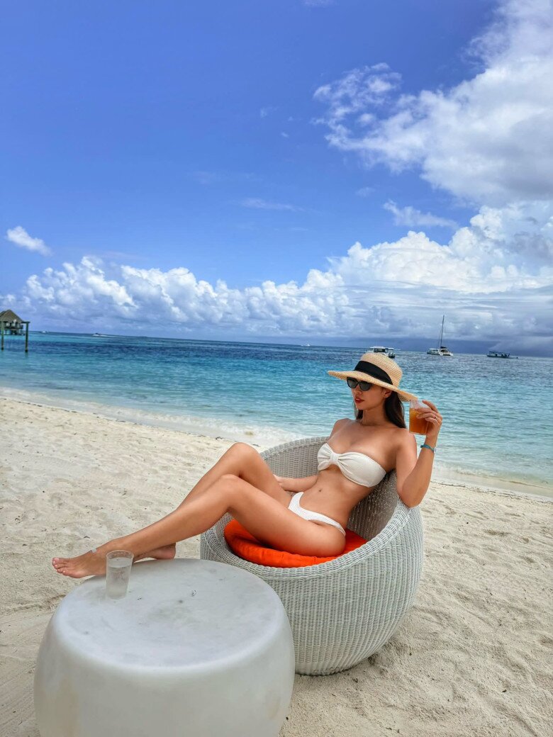 Sao Việt 24h: Quang Minh cầm chổi dọn biệt thự tặng vợ kém 37 tuổi; Lâm Khánh Chi bất ngờ vì con trai lớn quá nhanh - 4