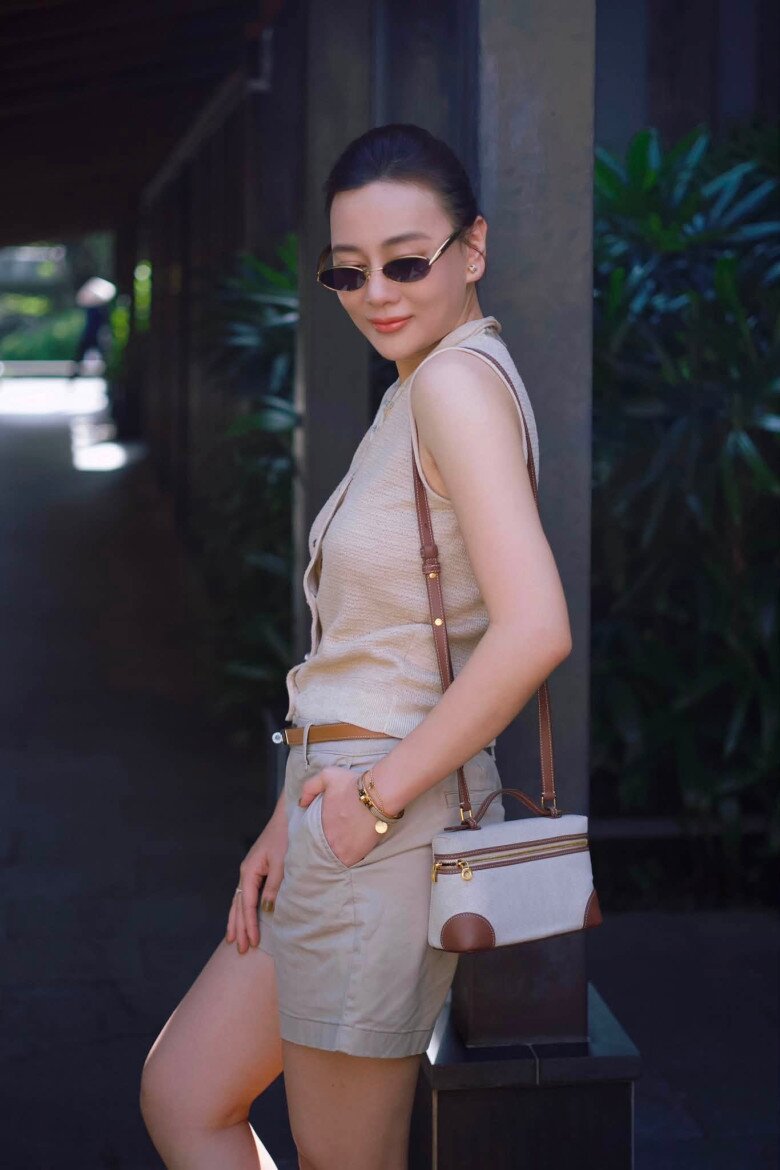 Sao Việt 24h: Quỳnh Nga - Việt Anh công khai loạt khoảnh khắc hẹn hò tình tứ; Mẹ 3 con Nhã Phương khoe vóc dáng - 9