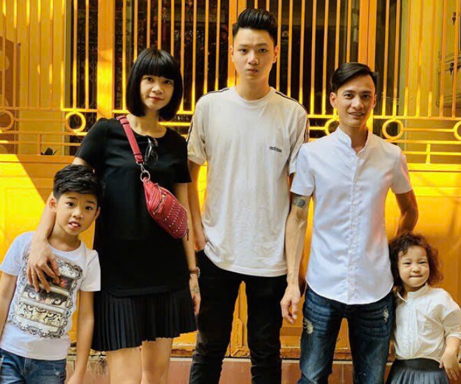 XEM VIDEO: Người mẫu Hạ Vy khoe tin vui ở tuổi 42.