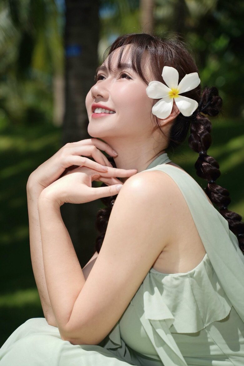 Sao Việt 24h: Tăng Thanh Hà trổ tài vào bếp ở căn biệt thự triệu đô; Lê Phương khoe khoảnh khắc 2 bà thông gia thân thiết - 7