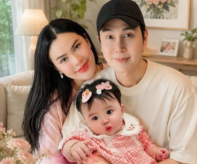 Phương Lê và NSƯT Vũ Luân đều rất cưng chiều ái nữ Kẹo.