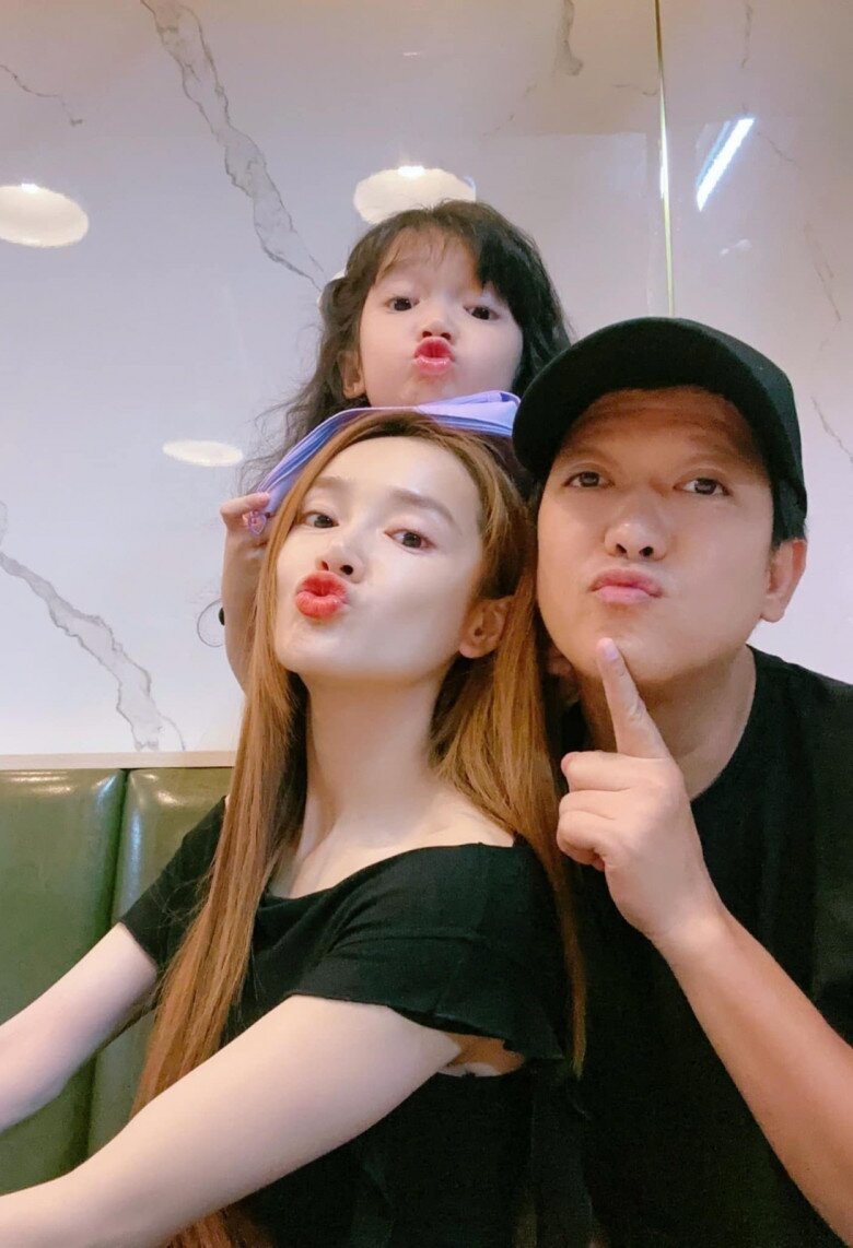 Ái nữ của Nhã Phương thừa hưởng nhan sắc của mẹ.