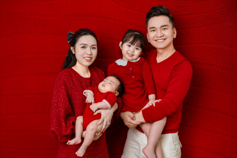 Nam MC hiện có 2 con ngoan ngoãn, xinh xắn.