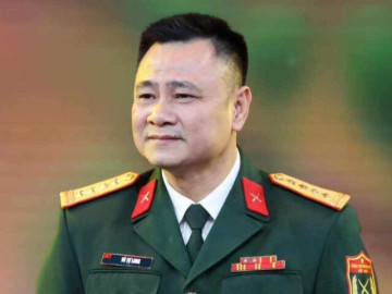 NSND, Đại tá Tự Long có bằng Tiến sĩ vẫn chăm chỉ ôn thi ở tuổi 53, được đồng nghiệp chúc hoàn thành nhiệm vụ
