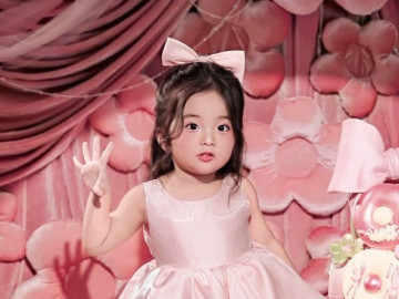 Giải trí - Lisa nhà Khánh Thi - Phan Hiển đón sinh nhật 3 tuổi