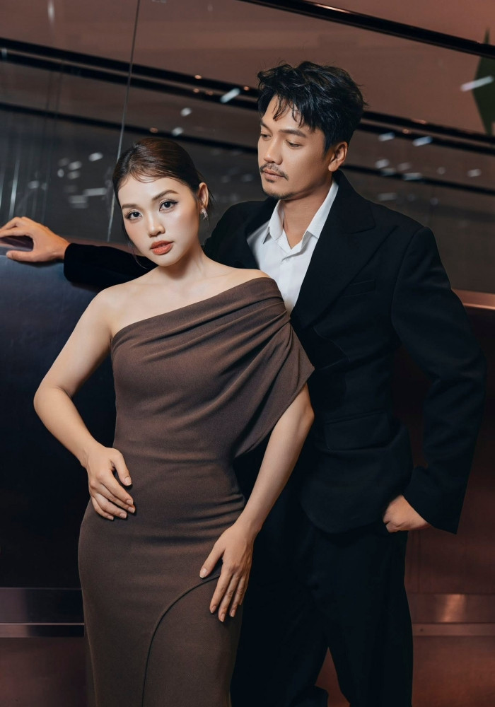 Quang Tuấn biết ơn vợ - ca sĩ Linh Phi làm hậu phương vững chắc để anh tập trung trọn vẹn cho nghề. 