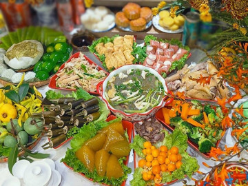 Bếp Eva - Chị em khoe mâm cỗ Rằm tháng 7 rực rỡ, mỗi mâm một vẻ nhưng đều khiến người xem xuýt xoa