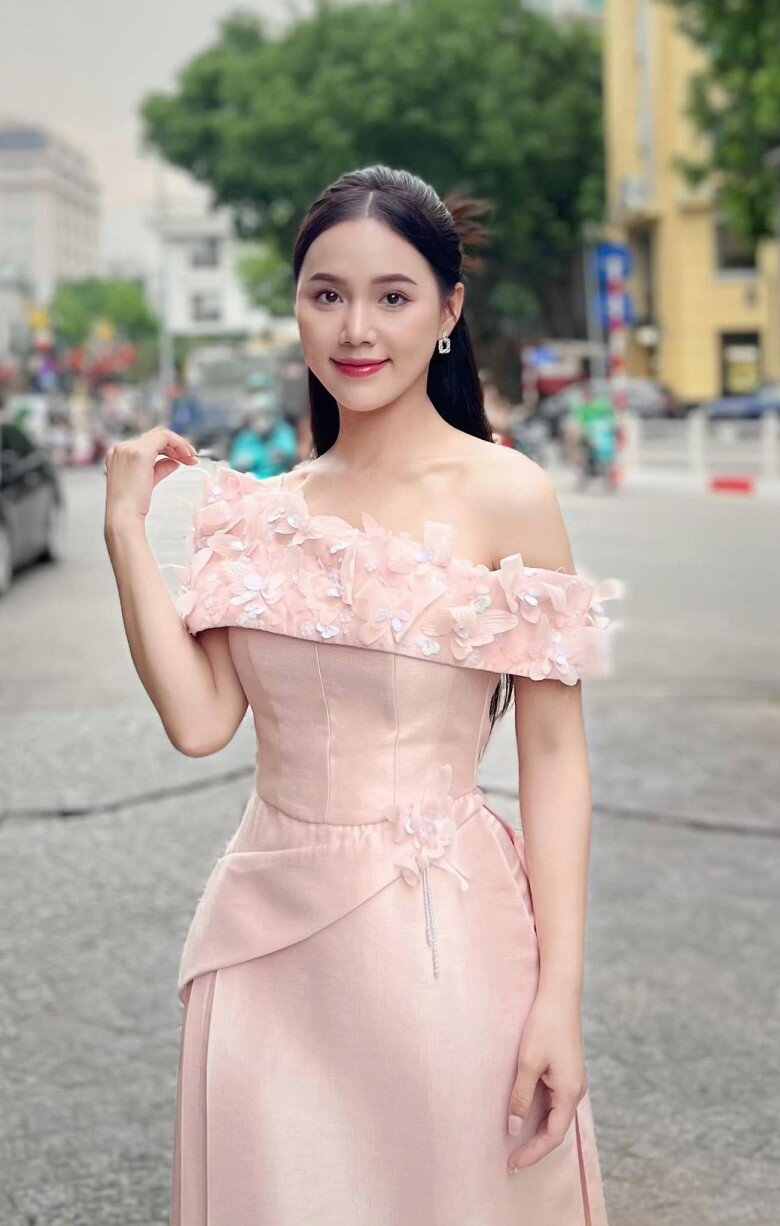 Mỹ nhân VTV xinh như hoa, 23 tuổi sinh con giờ làm mẹ đơn thân đẹp nõn nà, được nam thần cùng đài yêu - 6