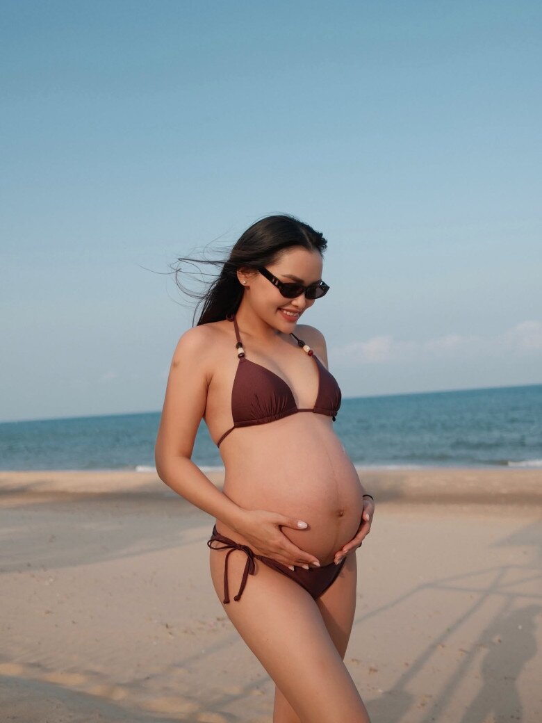 Hot girl Khánh Hoà diện bikini sau 3 tháng sinh con, đi đẻ ở phòng tổng thống giờ chăm con trong biệt thự 3 tầng - 11