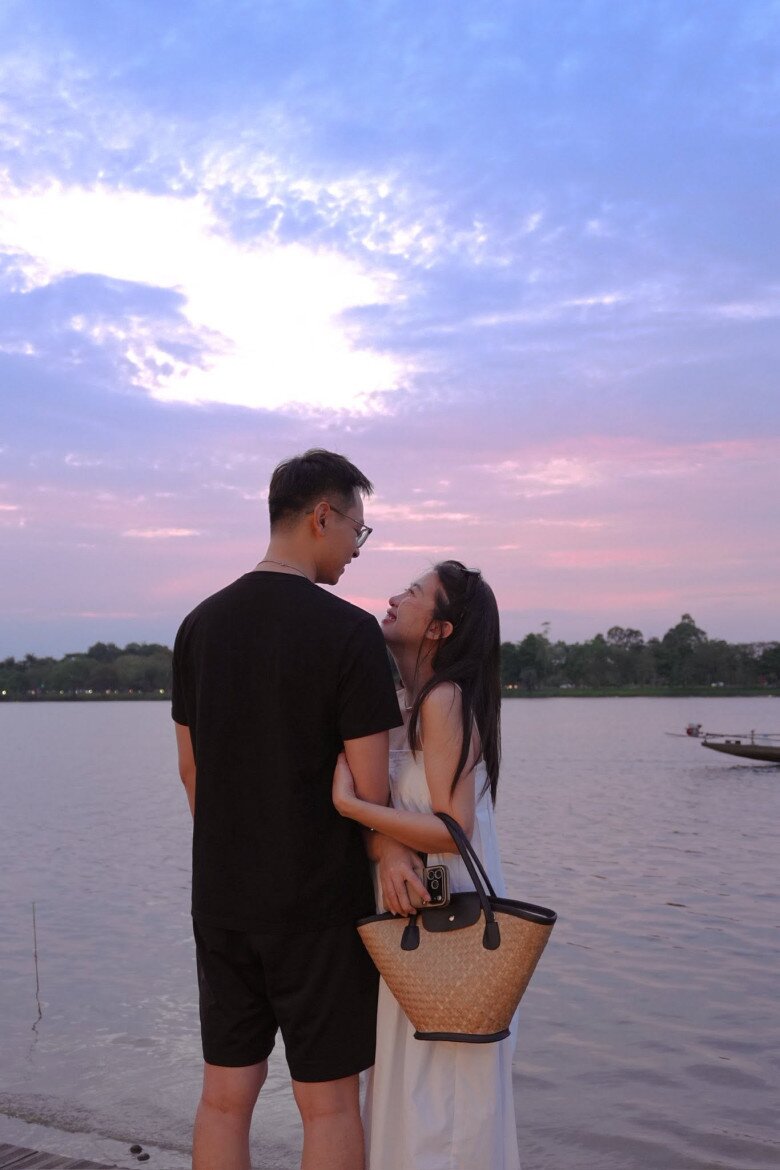 Tổ ấm nhỏ viên mãn của nữ MC và chồng soái ca 1m8 được nhiều người ngưỡng mộ.