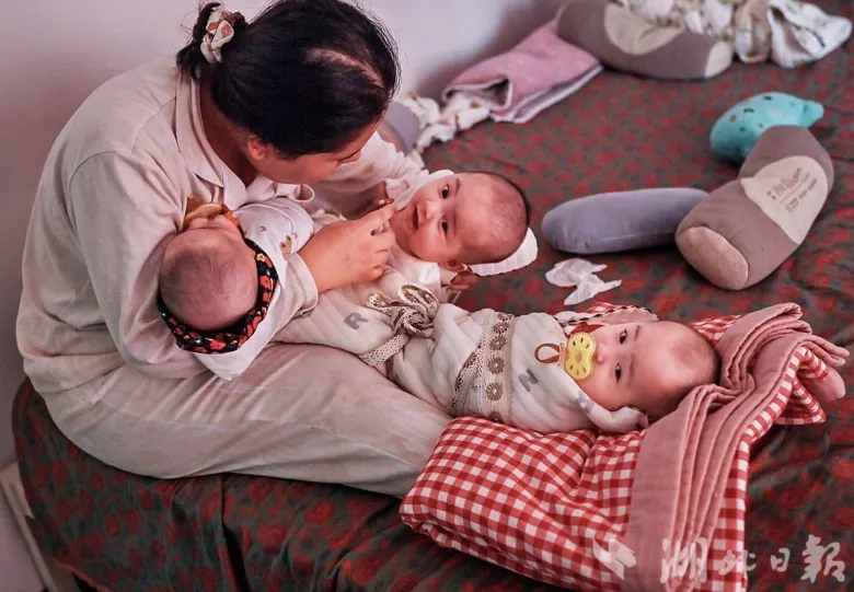 Vì sinh quá non, các bé gặp nhiều vấn đề sức khoẻ và phải được theo dõi nghiêm ngặt.