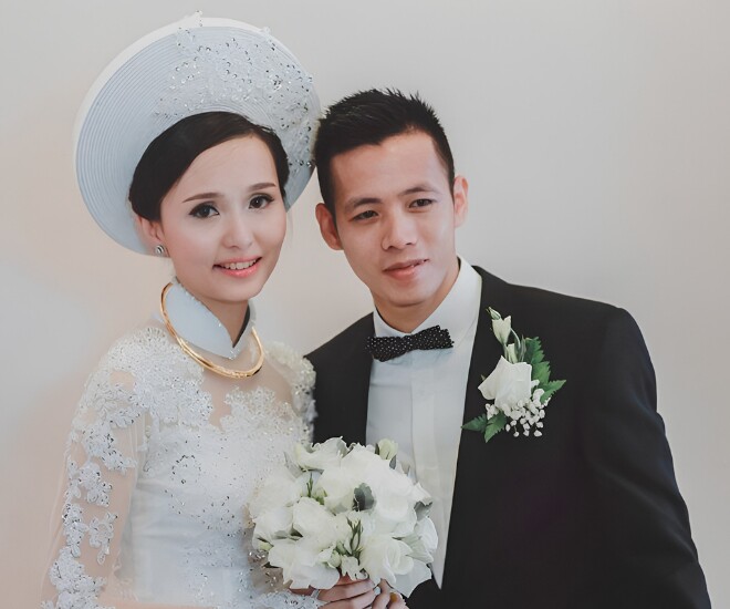 Nữ hành khách xinh đẹp đốn tim cầu thủ Việt khi đi chung chuyến bay, cưới về sinh 2 con nhan sắc vẫn mặn mà - 1