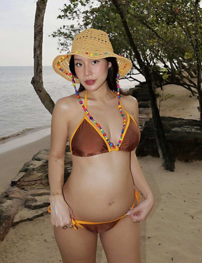 Mỹ nhân Hà thành được nam thần showbiz Việt rước về dinh, mang bầu chăm diện bikini, đi đẻ xinh ngất ngây - 8