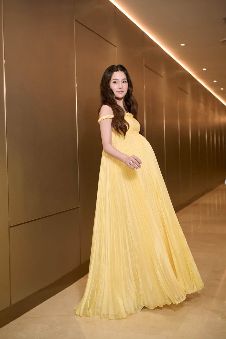 Hot girl Hải Phòng đi thi hát cưới luôn giám đốc âm nhạc hơn 13 tuổi, giờ mang thai đôi bụng bầu amp;#34;vượt mặtamp;#34; vẫn xinh - 5