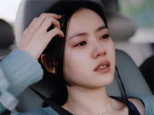 5 năm ly hôn gặp lại chồng cũ đang chạy xe công nghệ, tôi xoa bụng bầu nói 6 từ, không ngờ cả hai tái hôn