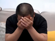 Bà bầu - Nhà đang yên ổn, chồng bàng hoàng phát hiện 2 cô con gái không phải ruột thịt vì 1 câu nói vô tình của vợ