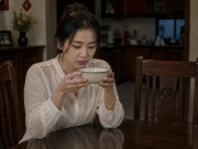 Bà bầu - Mẹ chồng nấu cho bát canh cua, con dâu vừa ngửi đã bỏ chạy, kỳ lạ bà không giận mà còn mừng như trúng số