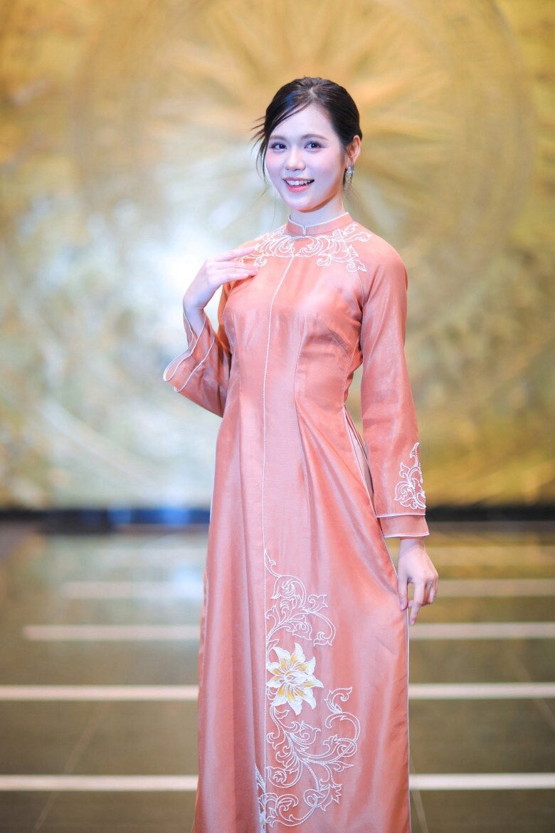 Người đẹp thấy trưởng thành hơn sau khi mang thai và chuẩn bị làm mẹ.
