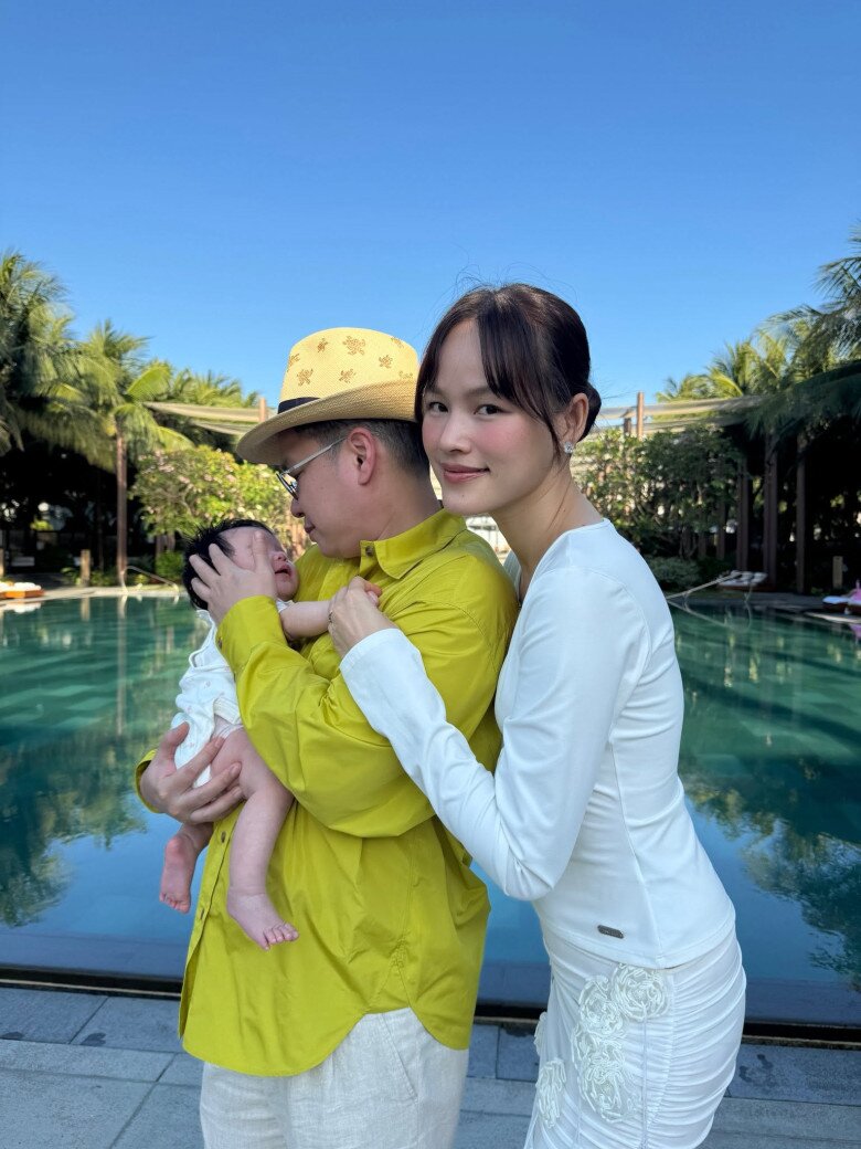Mỹ nữ TP.HCM cao 1m76 xinh như hoa hậu, sinh con với chồng Tiến sĩ giờ khoe dáng săn chắc vạn người mê - 13