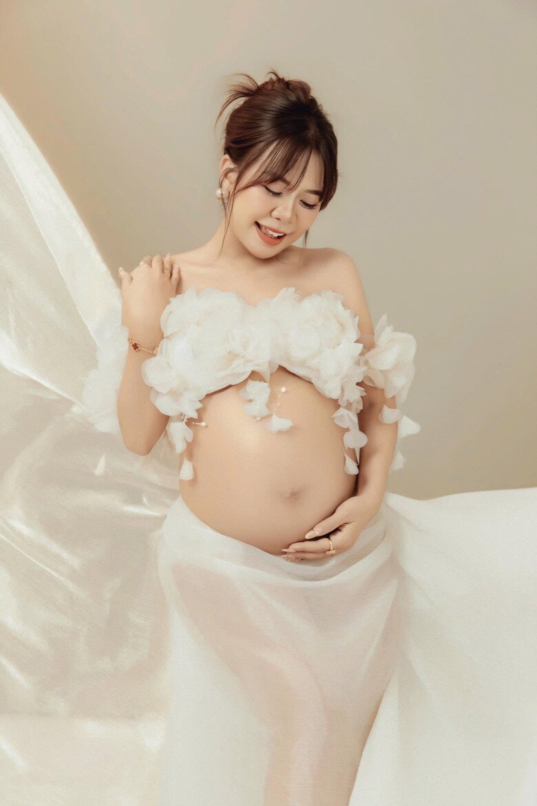 Soái ca màn ảnh Việt lấy vợ hot girl, đếm ngược ngày đón con đầu lòng sau 4 năm cưới - 7