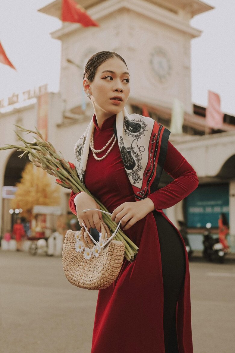 Mẹ bỉm rạng rỡ, nuột nà dù đã trải qua sinh nở.