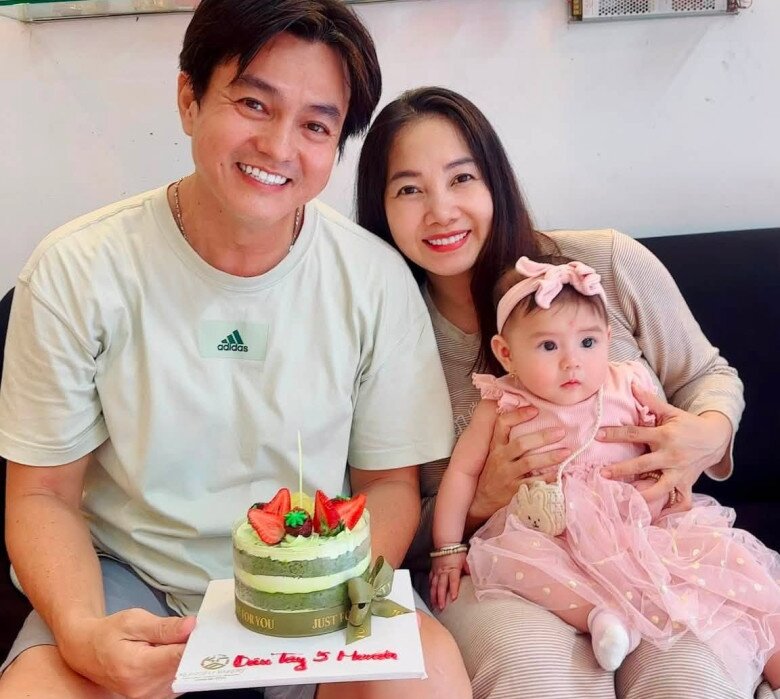 Cô bé thừa hưởng nhiều nét đẹp của bố mẹ.