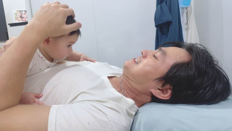 10 năm chờ con sau khi lấy nam DV nổi tiếng, người đẹp TP.HCM 43 tuổi sinh con đầu lòng, em bé giờ đẹp như lai Tây - 4