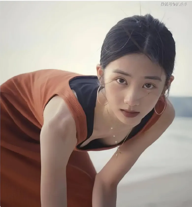 Diện mạo tuổi dậy thì trưởng thành vượt tuổi của hot girl nhí amp;#34;Bố ơi! Mình đi đâu thế?amp;#34; - 10