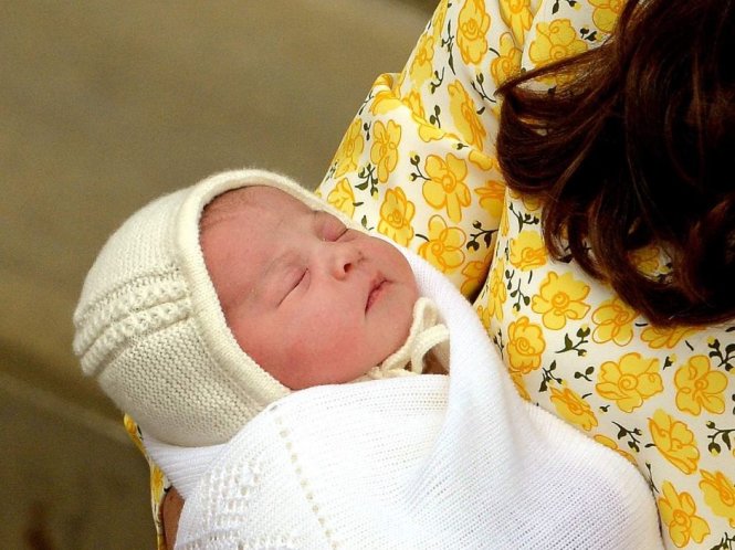 25 năm Hoàng gia Anh mới có tiểu công chúa đẹp tuyệt trần, diện mạo tuổi dậy thì không ai phải thất vọng - 2
